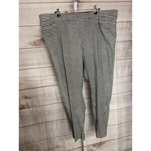 NWT Avenue Women's Size 24 Cropped Stretch Black White Pants Trousers Slimming